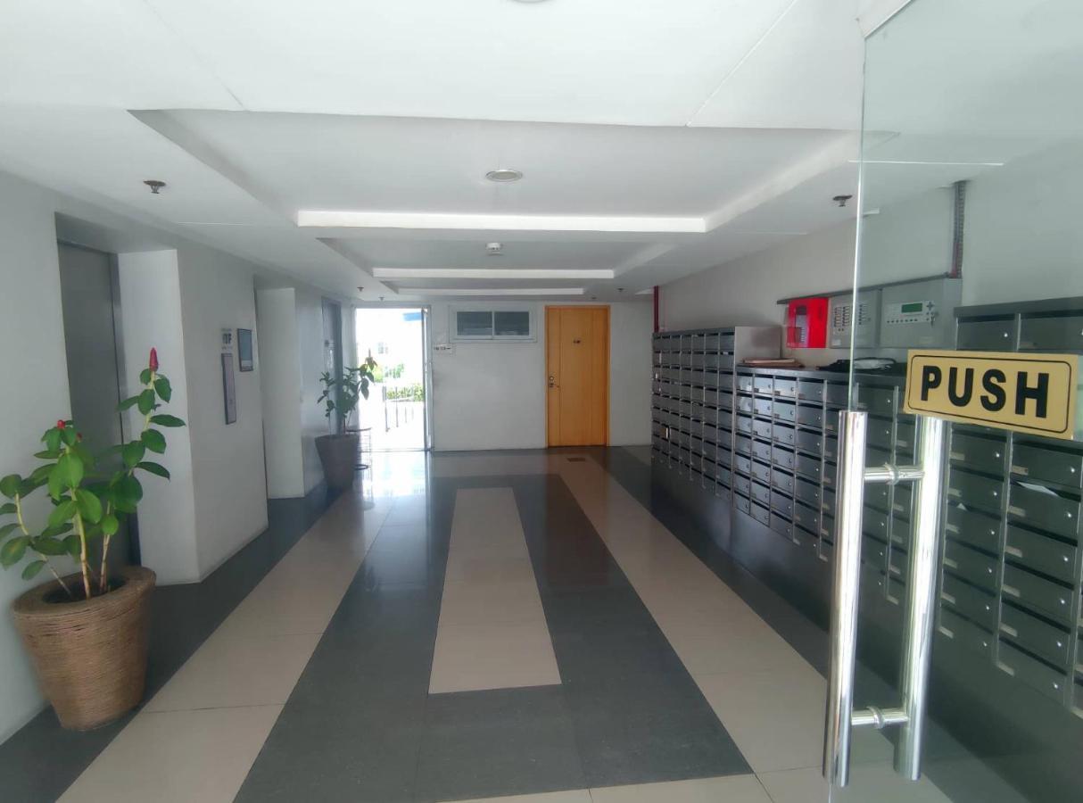 Davao Condo 2Br Pool Wifi Netflix المظهر الخارجي الصورة
