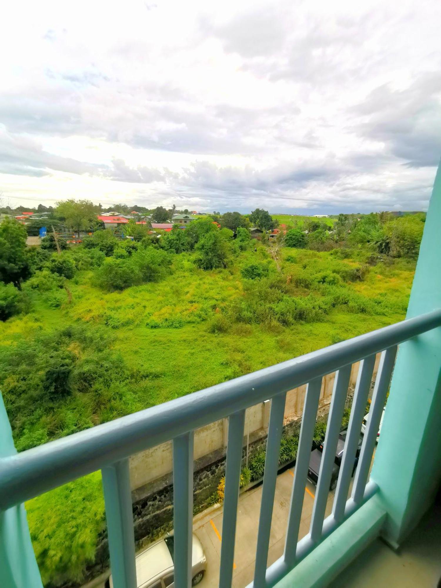 Davao Condo 2Br Pool Wifi Netflix المظهر الخارجي الصورة